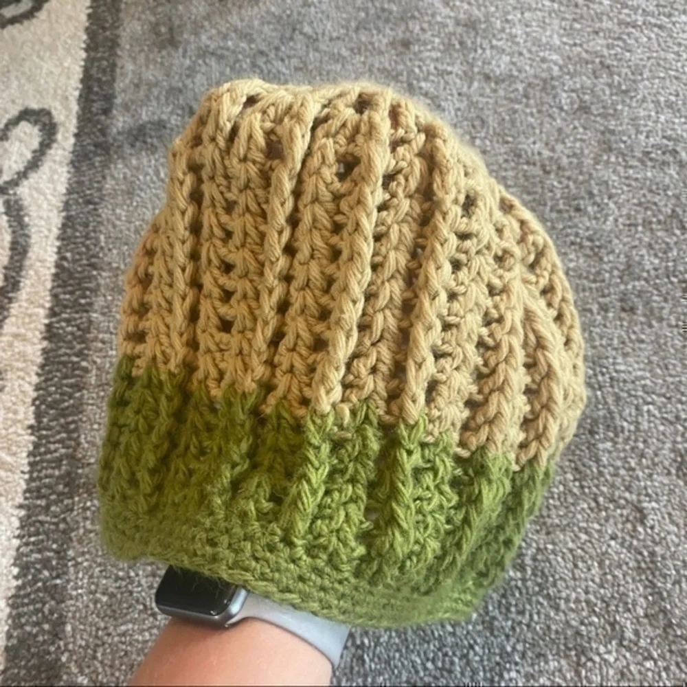 Green ombré hand knit beanie hat